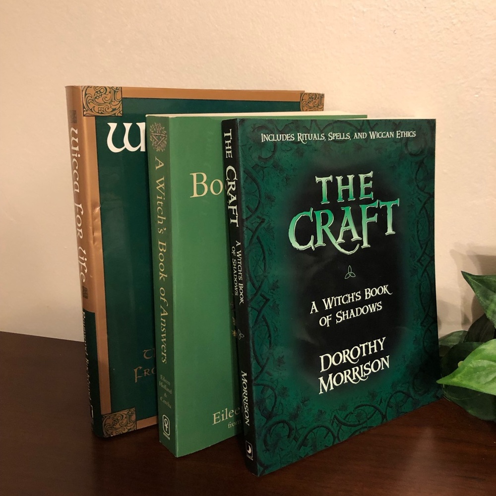 3 Book Bundle - Picture 2 of 10